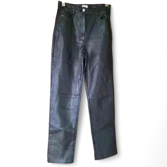 aritzia Pants - Wilfred black faux leather size 6 
Waist:14 
Rise :11
Inseam :30